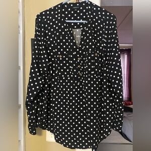 Torrid size 2 black and white Polk a dot ladies long sleeve blouse